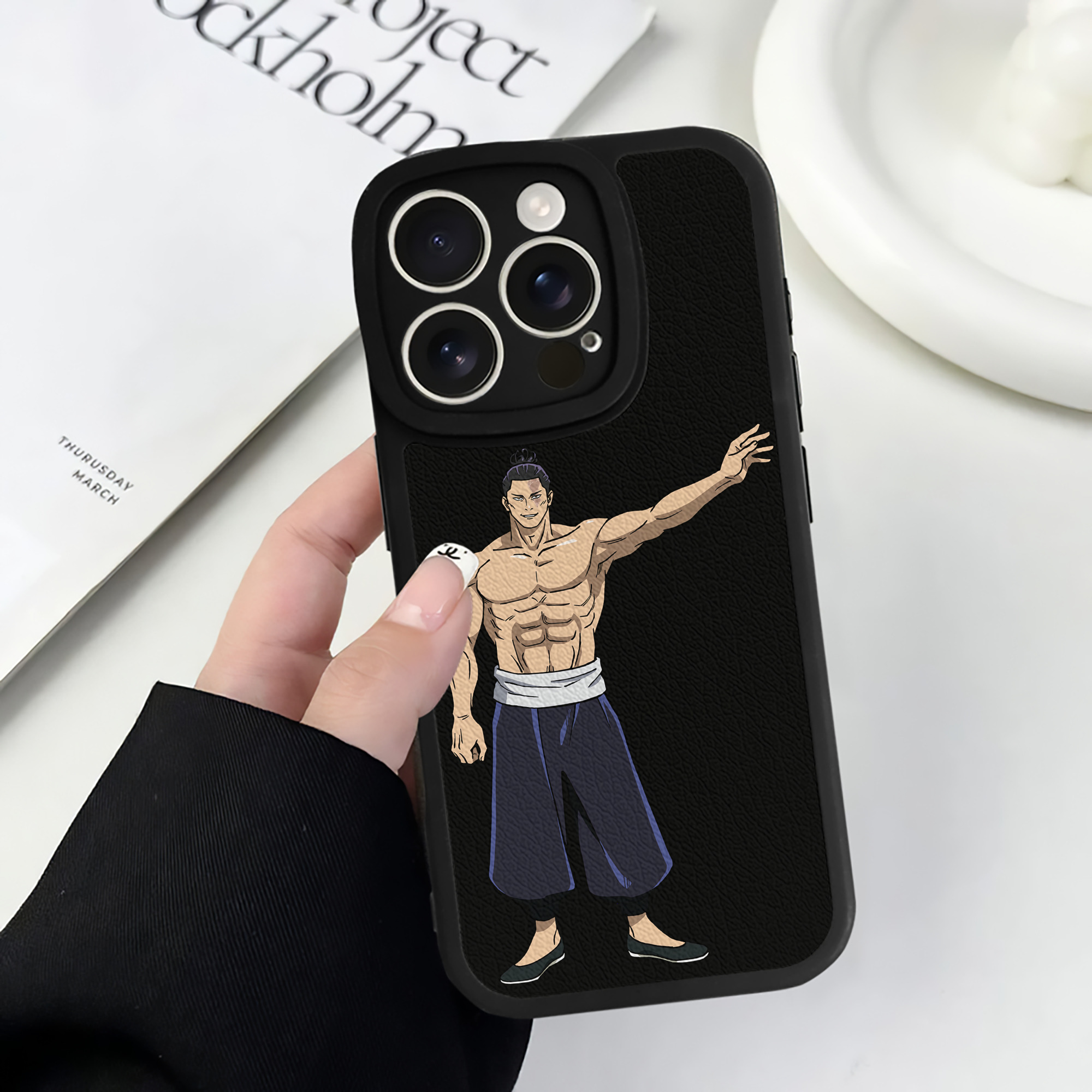 （画像用） 呪術廻戦 Jujutsu Kaisen 【iPhone 16シリーズ対応】シリコンスマホケース（レザー調） 材質：シリコン